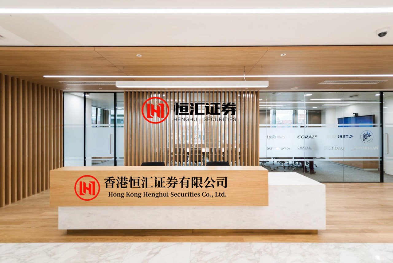 倍操盘配资平台 今年，这种风格的鞋还在悄悄升温，小编也试了试...